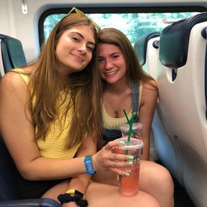 Meet your Posher, Kelly